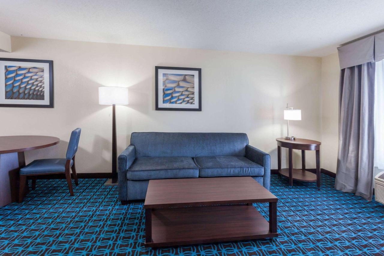 Wingate By Wyndham Chicago Schaumburg
